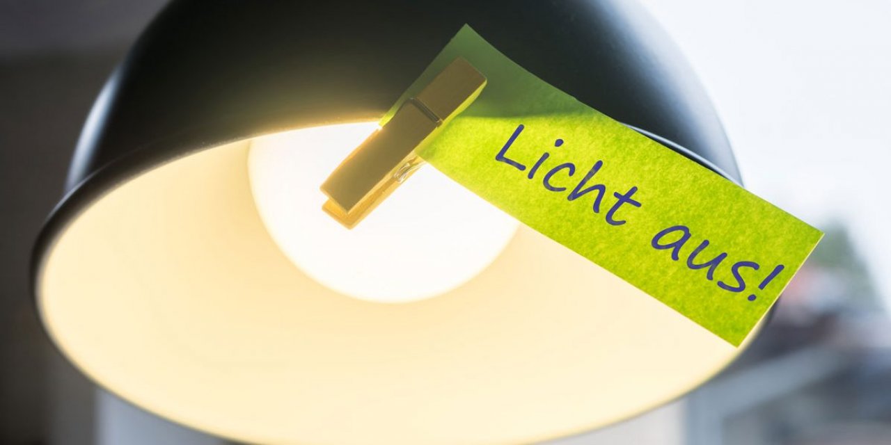 Licht aus – Energiesparen am Arbeitsplatz – Nutz GmbH News